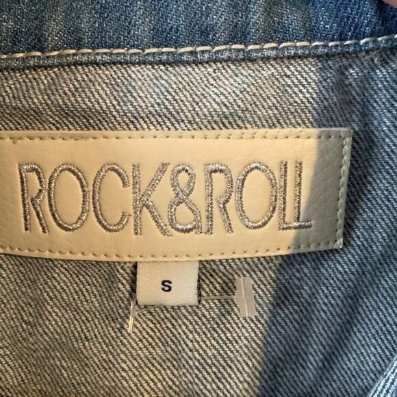 Rock & Roll Cowgirl Womens Denim Vest S Distressed Sleeveless Western Style With - Picture 3 of 11